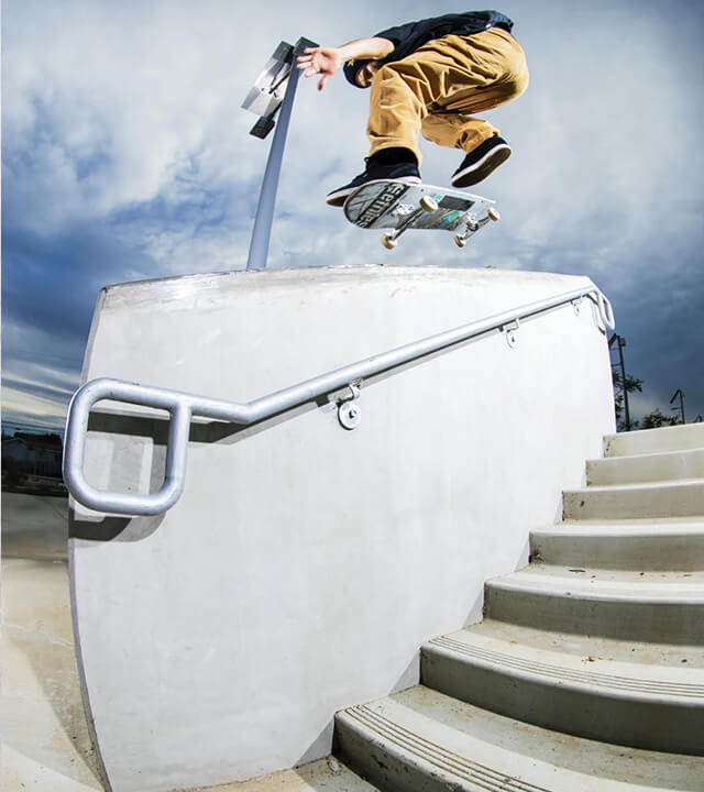 TWIN DECKS
